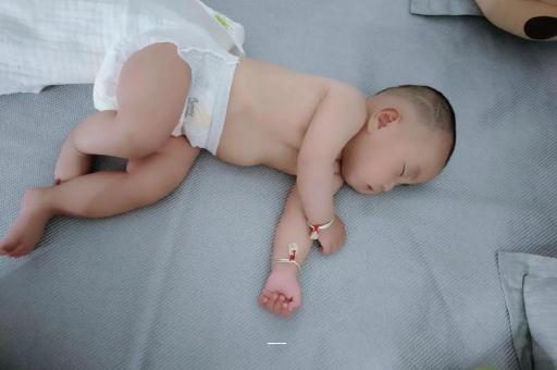 淮滨孕妇肚子一跳一跳